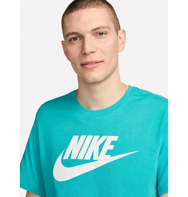 Футболка чоловіча Nike M Nsw Tee Icon Futura M AR5004-345 - Фото 4 Футболка чоловіча Nike M Nsw Tee Icon Futura M AR5004-345 - зображення 4
