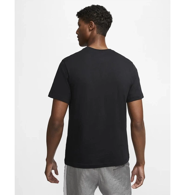 Футболка чоловіча Nike Sportswear Club M Чорний AR4997-014 - зображення 2