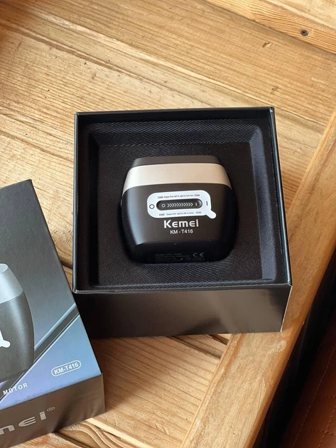 Бездротова чоловіча електробритва Kemei KM-T416 акумуляторний шейвер USB Type-C з LED-дисплеєм 3 швидкості - изображение 6