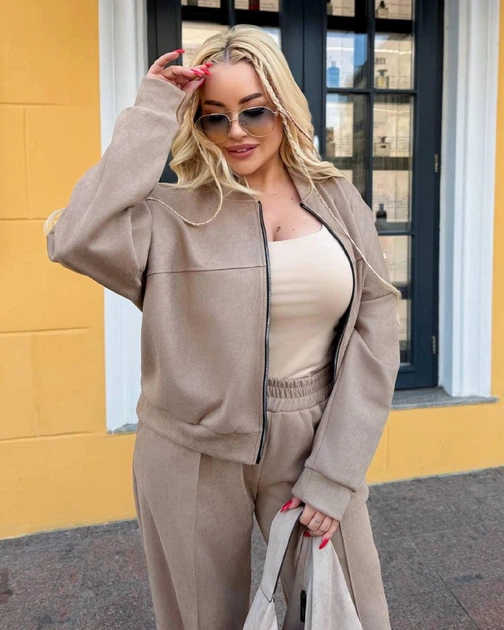 Жіночий демісезонний замшевий костюм-двійка з бомбером на блискавці та брюками ELFBERG LL-434 54-56 Бежевий (2000001057476) - Фото 5 Жіночий демісезонний замшевий костюм-двійка з бомбером на блискавці та брюками ELFBERG LL-434 54-56 Бежевий (2000001057476) - изображение 5