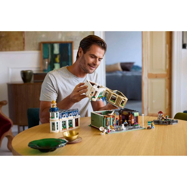 Конструктор LEGO Icons Торговая улица (11371) [177020] - изображение 14