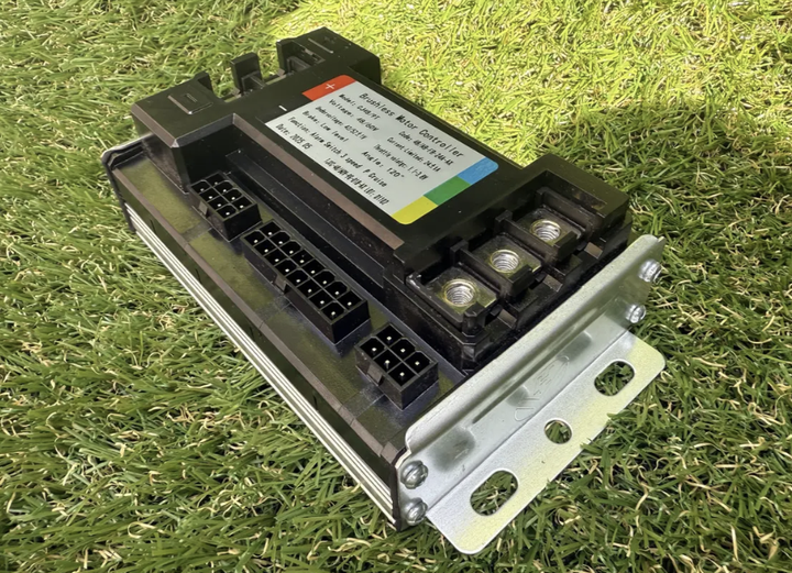 Контролер для велоскутера Crosser CR-1 та CR-2 універсальний 48V-60VNEWблок керування електровелосипедом - Фото 4 Контролер для велоскутера Crosser CR-1 та CR-2 універсальний 48V-60VNEWблок керування електровелосипедом - зображення 4