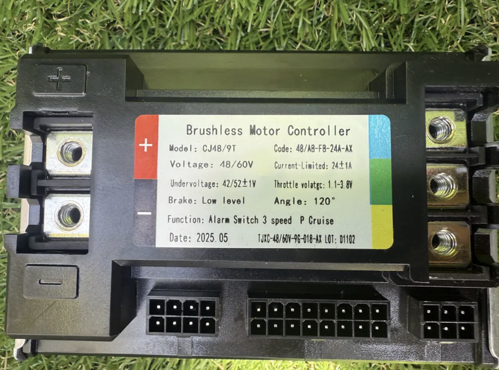 Контролер для велоскутера Crosser CR-1 та CR-2 універсальний 48V-60VNEWблок керування електровелосипедом - Фото 5 Контролер для велоскутера Crosser CR-1 та CR-2 універсальний 48V-60VNEWблок керування електровелосипедом - зображення 5