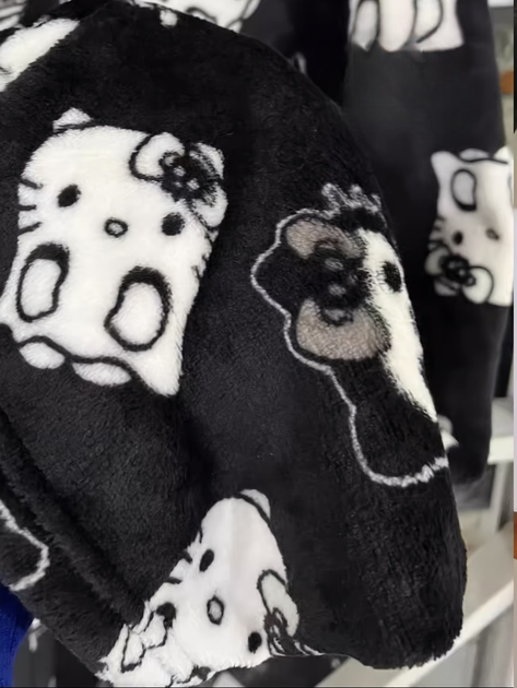 Штаны плюшевые пижамные черного цвета Hello Kitty Helloween, теплые домашние штаны Хеллоу Китти Хеллоуин, L-XL - Фото 8 Штаны плюшевые пижамные черного цвета Hello Kitty Helloween, теплые домашние штаны Хеллоу Китти Хеллоуин, L-XL - изображение 8