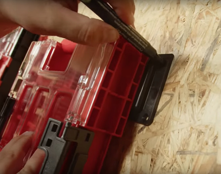 Кріплення на ящик 4шт Qbrick System ONE Organizers Connect Adapters із пластику ABS з навантаженням до 8 кг - Фото 3 Кріплення на ящик 4шт Qbrick System ONE Organizers Connect Adapters із пластику ABS з навантаженням до 8 кг - зображення 3