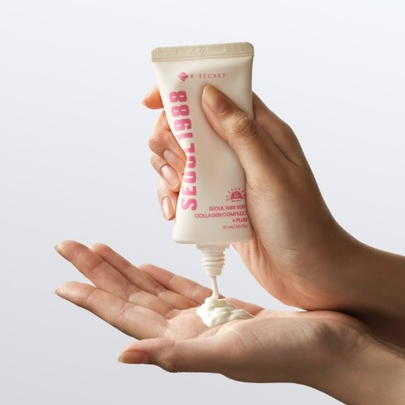 Солнцезащитный крем с коллагеном K-SECRET SEOUL 1988 Sun: Collagen Complex 7 + Plum SPF50+ PA++++, 50 мл - Фото 2 Солнцезащитный крем с коллагеном K-SECRET SEOUL 1988 Sun: Collagen Complex 7 + Plum SPF50+ PA++++, 50 мл - изображение 2