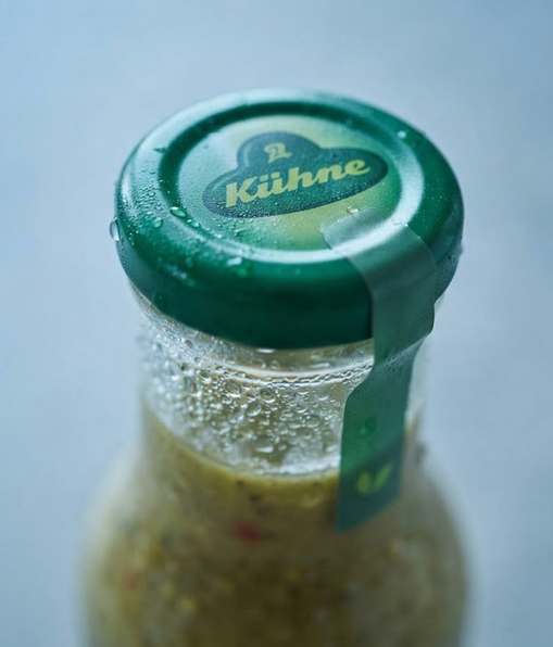 Соус салатний Kühne Italian Dressing 250 мл заправка італійська з базиліком винним оцтом ріпаковою олією пряними травами часниковим екстрактом готова для салатів овочів домашньої кухні - Фото 5 Соус салатний Kühne Italian Dressing 250 мл заправка італійська з базиліком винним оцтом ріпаковою олією пряними травами часниковим екстрактом готова для салатів овочів домашньої кухні - зображення 5