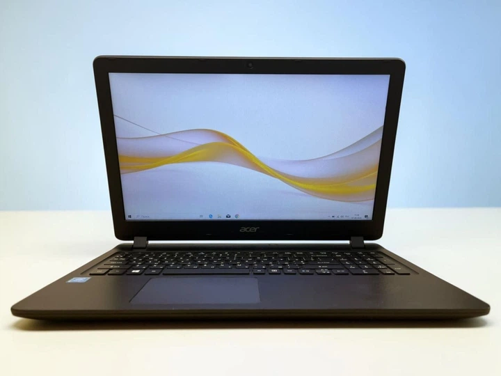 Ноутбук Acer ES1-533 / 15.6" (1366x768) TN / Intel Pentium N4200 (4 (4) ядер по 1.1 - 2.5 GHz) / 4 GB DDR3 / 500 GB HDD / Intel HD Graphics / WebCam б/у - изображение 2