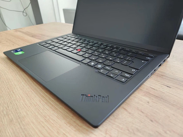 Ноутбук Lenovo ThinkPad X1 Carbon Gen 13 U7 258V/32GB/512GB Win 11 - Фото 4 Ноутбук Lenovo ThinkPad X1 Carbon Gen 13 U7 258V/32GB/512GB Win 11 - зображення 4