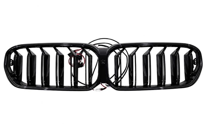 Ноздрі решітка радіатора M-Look V1 LED чорний глянець для BMW 5 серія G30/G31 2021-2023 рр. - Фото 3 Ноздрі решітка радіатора M-Look V1 LED чорний глянець для BMW 5 серія G30/G31 2021-2023 рр. - зображення 3
