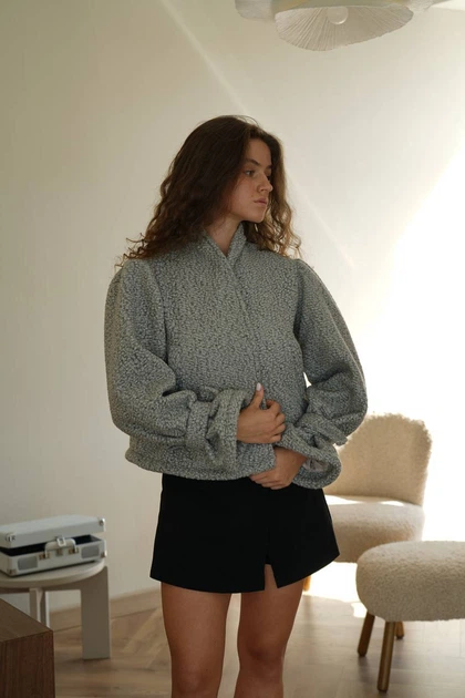Женский жакет из букле, короткий крой, серый, размеры S-L - изображение 7