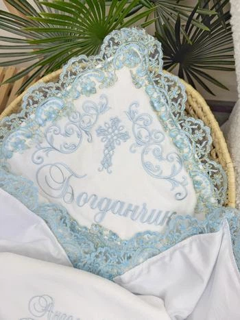 Крыжма для мальчика Family Tradition велюровая махра с вышивкой и кружевом 100х100 см белая Ангельский взгляд - изображение 3
