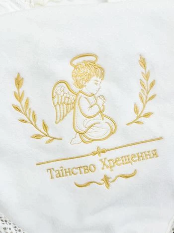 Крыжма для мальчика Family Tradition велюровая махра сатин с вышивкой и кружевом 100х100 см белая Молящийся ангел - изображение 4
