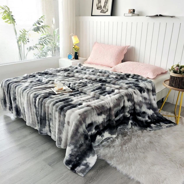 Покривало велюрове Плямки (графіт) 200х220 см - Фото 1 Покривало велюрове Плямки (графіт) 200х220 см - изображение 1