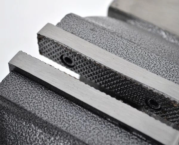 Imadło ślusarskie Awtools 100 mm (AW24231) - Zdjęcie 4 Imadło ślusarskie Awtools 100 mm (AW24231) - obraz 4