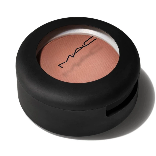 Матовые тени для век MAC Powder Kiss What Clout! - Фото 2 Матовые тени для век MAC Powder Kiss What Clout! - изображение 2