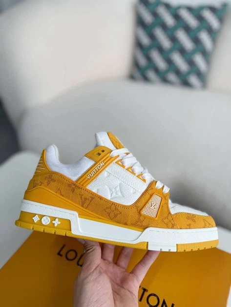 Кросівки Louis Vuitton Trainer Yellow Monogram 44 - Фото 2 Кросівки Louis Vuitton Trainer Yellow Monogram 44 - изображение 2