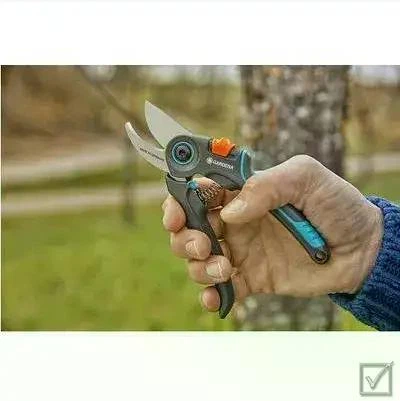 Секатор Gardena ExpertCut 22 мм обводной для обрезки веток и побегов - изображение 3