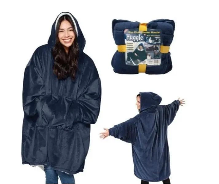Толстовка-плед с капюшоном и рукавами Huggle Hoodie Blanket синего цвета теплая флисовая плед-худи оверсайз универсального размера для взрослых домашний халат-плед для отдыха сна просмотра фильмов и чтения с возможностью машинной стирки - изображение 6