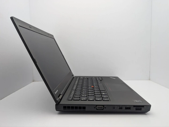 Ноутбук Lenovo ThinkPad T440p / 14" (1600x900) TN / Intel Core i7-4600M (2 (4) ядра по 2.9 - 3.6 GHz) / 8 GB DDR3 / 128 GB SSD / nVidia GeForce GT 730M, 1 GB GDDR3, 128-bit / WebCam / DVD-ROM б/у - Фото 4 Ноутбук Lenovo ThinkPad T440p / 14" (1600x900) TN / Intel Core i7-4600M (2 (4) ядра по 2.9 - 3.6 GHz) / 8 GB DDR3 / 128 GB SSD / nVidia GeForce GT 730M, 1 GB GDDR3, 128-bit / WebCam / DVD-ROM б/у - изображение 4