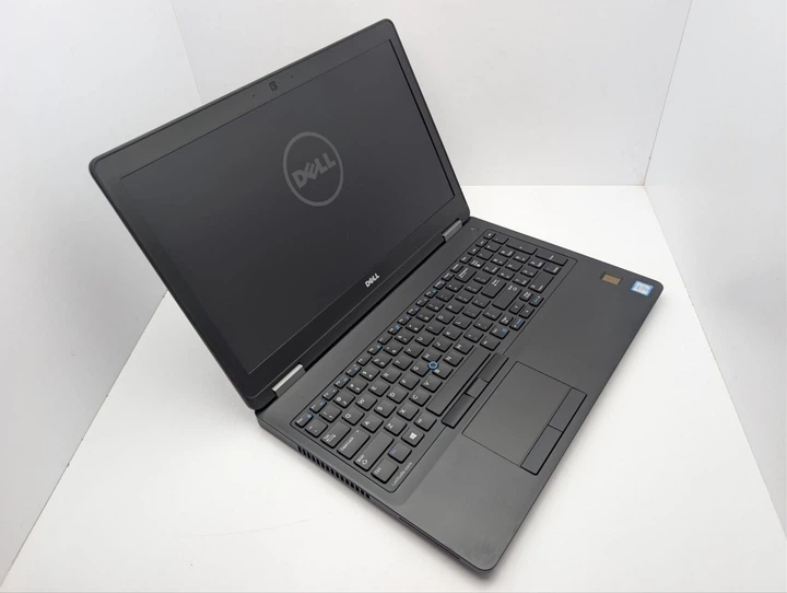 Ноутбук Dell Latitude E5570 / 15.6" (1920x1080) IPS / Intel Core i5-6300U (2 (4) ядра по 2.4 - 3.0 GHz) / 8 GB DDR4 / 256 GB SSD M.2 / AMD Radeon R7 M360, 2 GB GDDR3, 64-bit / WebCam / Fingerprint б/в - зображення 6
