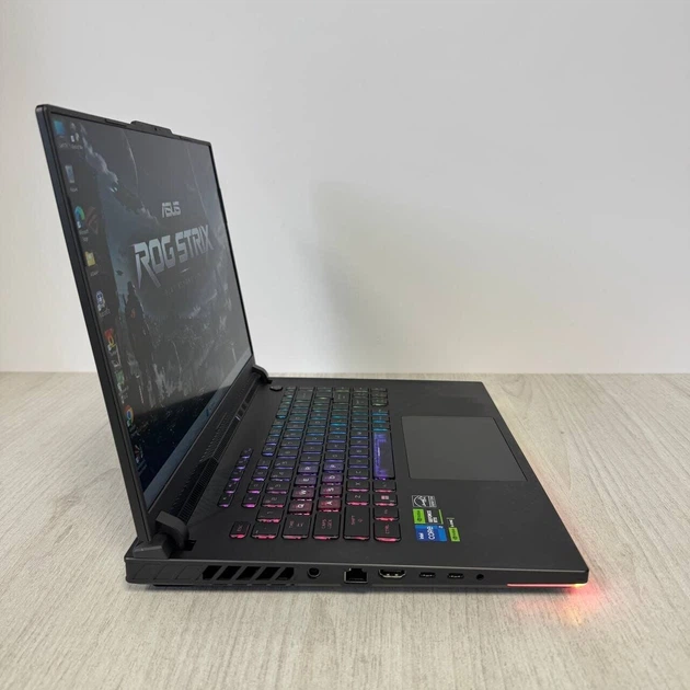 Игровой ноутбук Б-класс Asus ROG Strix G16 G614JV / 16" (1920x1080) IPS / Intel Core i7-13650HX (14 (20) ядер по 3.6 - 4.9 GHz) / 16 GB DDR5 / 512 GB SSD NVMe / nVidia GeForce RTX 4060, 8 GB GDDR6, 128-bit / WebCam б/у - Фото 4 Игровой ноутбук Б-класс Asus ROG Strix G16 G614JV / 16" (1920x1080) IPS / Intel Core i7-13650HX (14 (20) ядер по 3.6 - 4.9 GHz) / 16 GB DDR5 / 512 GB SSD NVMe / nVidia GeForce RTX 4060, 8 GB GDDR6, 128-bit / WebCam б/у - изображение 4