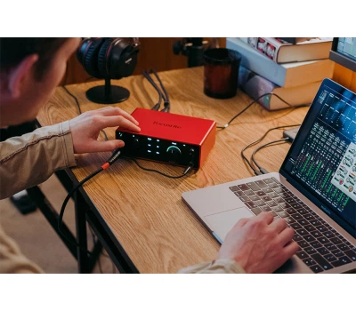 Аудиоинтерфейс FOCUSRITE Scarlett 4i4 4th Gen - изображение 4