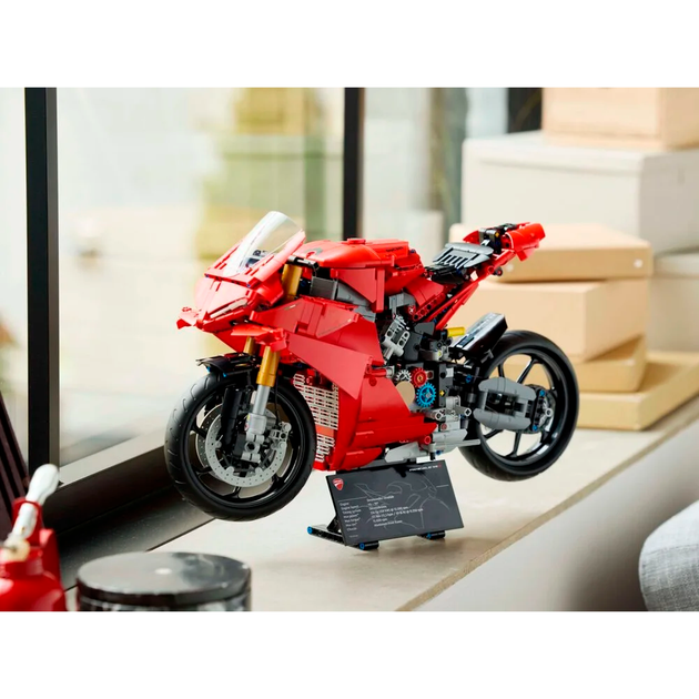 Конструктор LEGO Technic Мотоцикл Ducati Panigale V4 S 1603 детали (42202) - изображение 9