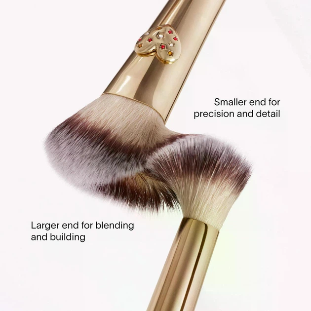 Двосторонній пензлик для макіяжу Hourglass Ambient Lighting Edit Unlocked Brush, Love - Фото 2 Двосторонній пензлик для макіяжу Hourglass Ambient Lighting Edit Unlocked Brush, Love - зображення 2
