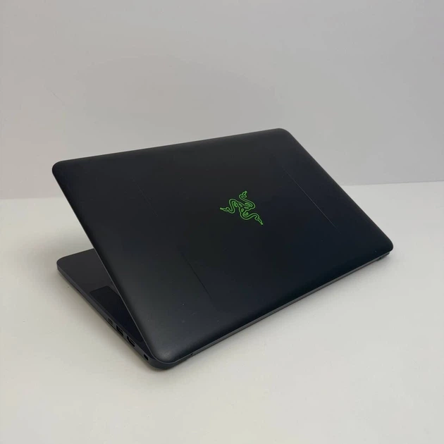 Игровой ноутбук Б-класс Razer Blade 14 RZ09-0195 / 14" (1920x1080) IPS / Intel Core i7-7700HQ (4 (8) ядра по 2.8 - 3.8 GHz) / 16 GB DDR4 / 256 GB SSD NVMe / nVidia GeForce GTX 1060, 6 GB GDDR5, 192-bit / WebCam б/у - изображение 6