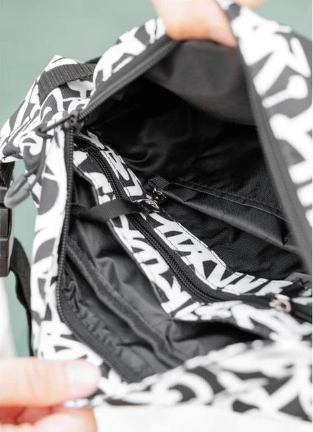 Большая мужская поясная сумка бананка городская Sambag DynamicDart с принтом Graphity 61056 - Фото 7 Большая мужская поясная сумка бананка городская Sambag DynamicDart с принтом Graphity 61056 - изображение 7