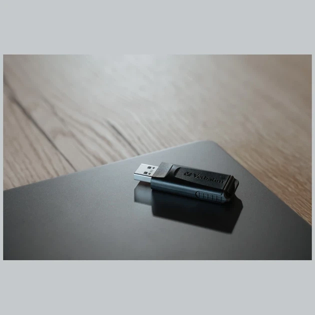 Флешка Verbatim Slider USB 2.0 32GB Black (98697) - Фото 4 Флешка Verbatim Slider USB 2.0 32GB Black (98697) - изображение 4