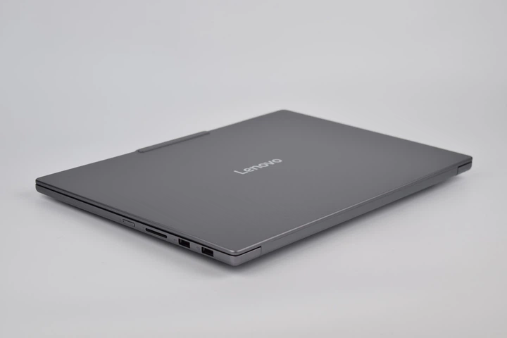 Ультрабук Lenovo IdeaPad Pro 5 16IAH10 U7 255H / 24GB / 1TB / Intel Arc 140T / 16" 2.8K OLED 120Hz / Win11 Ноутбук - Фото 2 Ультрабук Lenovo IdeaPad Pro 5 16IAH10 U7 255H / 24GB / 1TB / Intel Arc 140T / 16" 2.8K OLED 120Hz / Win11 Ноутбук - изображение 2