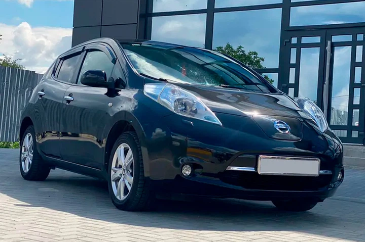 Ветровики на окна (4 шт, HIC) для Nissan Leaf 2010-2017 гг - изображение 3