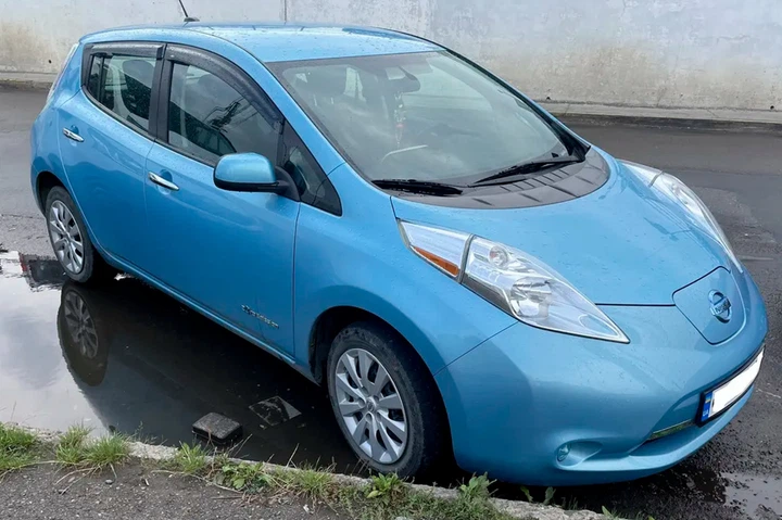 Ветровики на окна (4 шт, HIC) для Nissan Leaf 2010-2017 гг - изображение 12