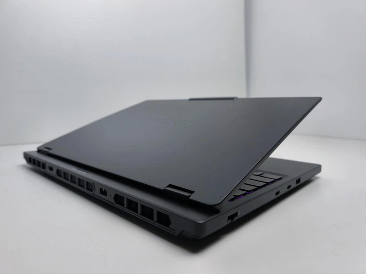Ноутбук Lenovo 15.1 Legion 5 2K OLED 165Hz/Ryzen 7 260/16GB/512SSD/RTX 5060 8GB/DOS (83M00001US) - изображение 4