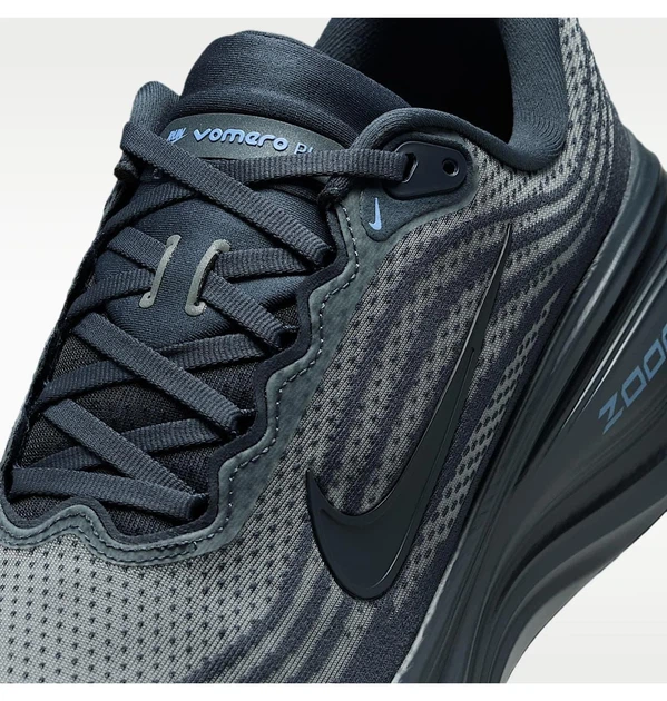 Кроссовки мужские Nike Vomero Plus Black 42 Черный HV8150-405 - Фото 7 Кроссовки мужские Nike Vomero Plus Black 42 Черный HV8150-405 - изображение 7