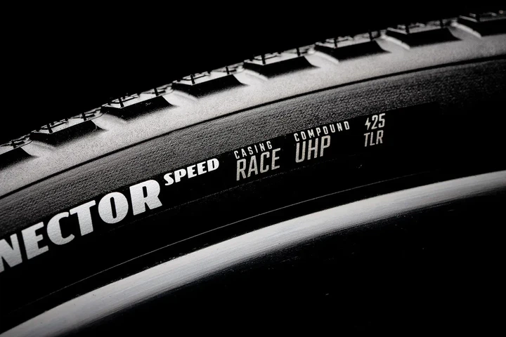 Покрышка GoodYear Connector Speed Race 700x40C прозрачная - изображение 2
