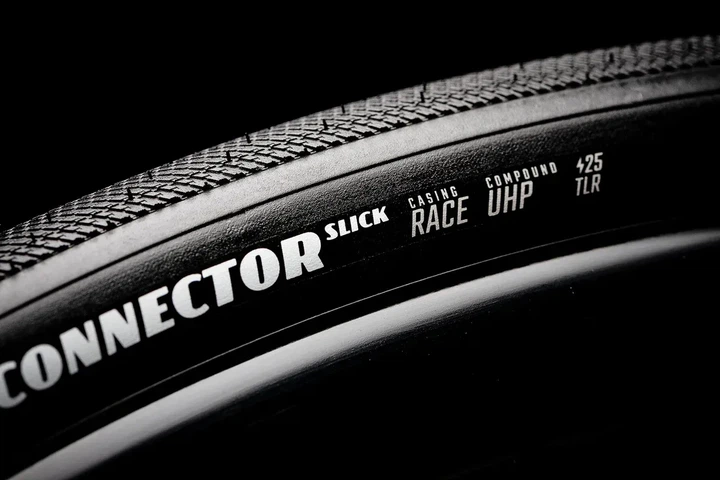 Покрышка GoodYear Connector Slick Race 700x40C прозрачная - Фото 2 Покрышка GoodYear Connector Slick Race 700x40C прозрачная - изображение 2