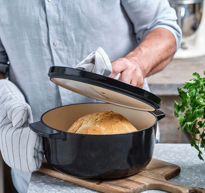 Каструля с крышкой KitchenAid СС006061-001 26 см 5,2 л черная - Фото 4 Каструля с крышкой KitchenAid СС006061-001 26 см 5,2 л черная - изображение 4