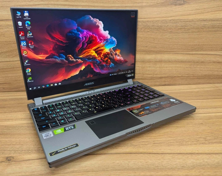 Ігровий ноутбук Б-клас AORUS 15G WR / 15.6" (1920x1080) IPS / Intel Core i7-10750H (6 (12) ядер по 2.6 - 5.0 GHz) / 16 GB DDR4 / 512 GB SSD / nVidia GeForce RTX 2070, 8 GB GDDR6, 256-bit / WebCam / Windows 10 б/в + Подарунок Бездротова миша / USB - зображення 6