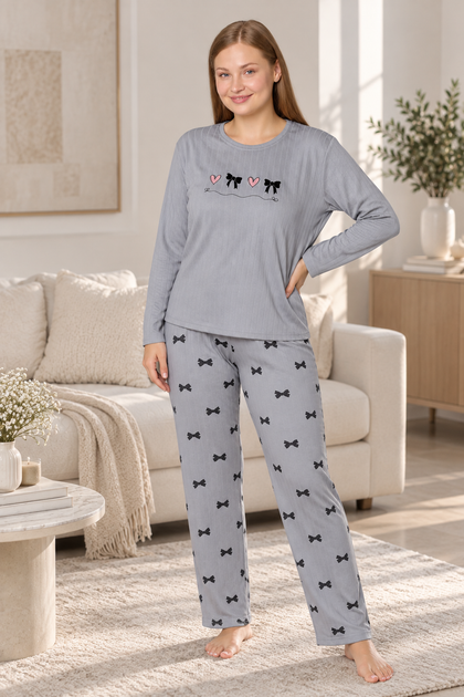 Женская пижама из утепленного интерлока «Grey Bows» big size 3XL - Фото 1 Женская пижама из утепленного интерлока «Grey Bows» big size 3XL - изображение 1