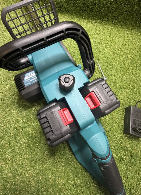 Безщіткова електропила Krafftec 48V/6Ah Акумуляторна ланцюгова пилка з автоматичним змащенням Електрична пила для дачі 40 см - зображення 10