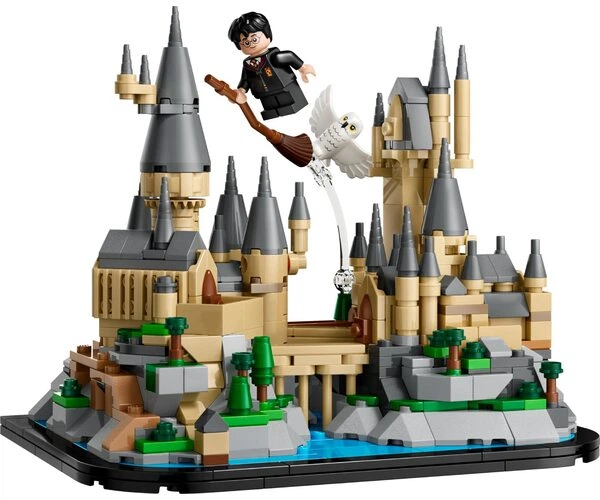 Конструктор LEGO Harry Potter Міні-замок Хогвартс (40975) - Фото 2 Конструктор LEGO Harry Potter Міні-замок Хогвартс (40975) - зображення 2