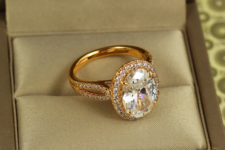 Кольцо Xuping Jewelry Камея с белым камнем р 19 золотистое - изображение 2