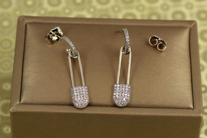Сережки підвіски Xuping Jewelry шпилька з родієм 3 см сріблясті - Фото 1 Сережки підвіски Xuping Jewelry шпилька з родієм 3 см сріблясті - зображення 1
