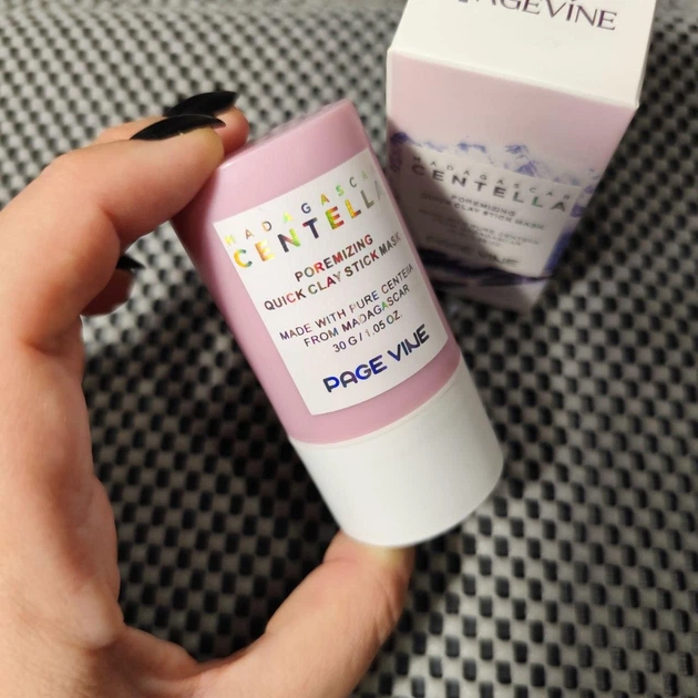 Твердая маска для лица Page Vine Centella Pore Purifying Black Clay Stick Mask 30г - изображение 2