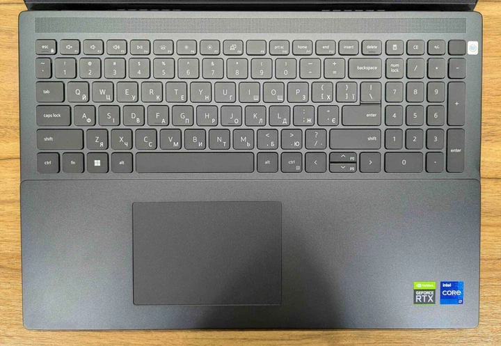 Ігровий ноутбук Б-клас Dell Vostro 7620 / 16" (1920x1080) IPS / Intel Core i7-12700H (14 (20) ядер по 3.5 - 4.7 GHz) / 16 GB DDR5 / 512 GB SSD / nVidia GeForce RTX 3050, 4 GB GDDR6, 128-bit / WebCam / TouchID / Windows 11 б/в + Подарунок Миша / USB - Фото 4 Ігровий ноутбук Б-клас Dell Vostro 7620 / 16" (1920x1080) IPS / Intel Core i7-12700H (14 (20) ядер по 3.5 - 4.7 GHz) / 16 GB DDR5 / 512 GB SSD / nVidia GeForce RTX 3050, 4 GB GDDR6, 128-bit / WebCam / TouchID / Windows 11 б/в + Подарунок Миша / USB - зображення 4