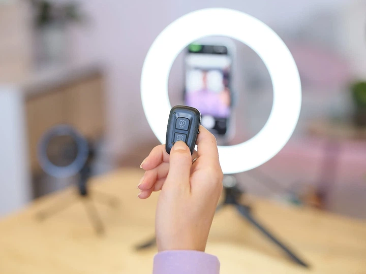 Комплект для стримінгу Trust 10 дюймів LED кільцева лампа зелений екран 56 дюймів - Фото 7 Комплект для стримінгу Trust 10 дюймів LED кільцева лампа зелений екран 56 дюймів - зображення 7