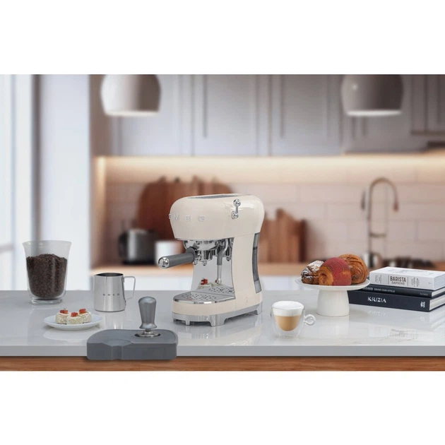 Кавоварка рожкова SMEG ECF02CREU - зображення 9